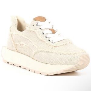 ✨Antonio Melani Ryann Sneakers✨